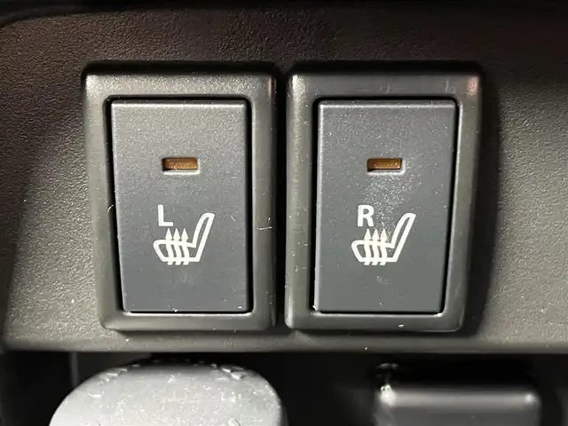 スズキ ハスラー タフワイルド・ターボ 東京都 2025(令7)年 0.2万km クールカーキPM 純正ナビ/バックカメラ/フルセグTV/スズキセーフティセンス/・デュアルカメラブレーキサポート/・誤発進抑制機能/・車線逸脱警報機能・抑制機能/・ふらつき警報機能/・先行車発進お知らせ機能/・アダプティブクルーズコントロール/ETC/ミラー型ドライブレコーダー/社外AW15インチ/純正AWタイヤ付き4本セット車載/革調シートカバー/柿本スポーツマフラー/純正フロアマット/パドルシフト/純正サイドバイザー