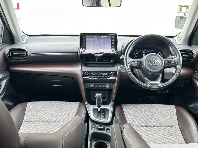 トヨタ ヤリスクロス ハイブリッド Z 道北・旭川 2021(令3)年 5.5万km ブラックマイカ/センシュアルレッドマイカ /寒冷地仕様//禁煙車//4WD//純正ディスプレイナビ/BT/USB/フルセグ//MOPトヨタチームメイト//MOPステアリングヒーター//MOPパノラミックビューモニター//MOPハンズフリーパワーバックドア//トヨタセーフティセンス/LTS/PCS/BSM/RCTA/PKSB/RSA/レーダークルーズコントロール/オートマチックハイビーム//オートライト//ミラーヒーター//前席シートヒーター//運転席パワーシート//ハーフレザー//ダウンヒルアシスト//LEDヘッドライト//フォグランプ//ステアリングスイッチ//ETC//純正フロアマット//保証書//取扱説明書