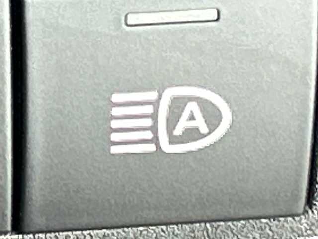 トヨタ ヤリスクロス ハイブリッド Z 道北・旭川 2021(令3)年 5.5万km ブラックマイカ/センシュアルレッドマイカ /寒冷地仕様//禁煙車//4WD//純正ディスプレイナビ/BT/USB/フルセグ//MOPトヨタチームメイト//MOPステアリングヒーター//MOPパノラミックビューモニター//MOPハンズフリーパワーバックドア//トヨタセーフティセンス/LTS/PCS/BSM/RCTA/PKSB/RSA/レーダークルーズコントロール/オートマチックハイビーム//オートライト//ミラーヒーター//前席シートヒーター//運転席パワーシート//ハーフレザー//ダウンヒルアシスト//LEDヘッドライト//フォグランプ//ステアリングスイッチ//ETC//純正フロアマット//保証書//取扱説明書