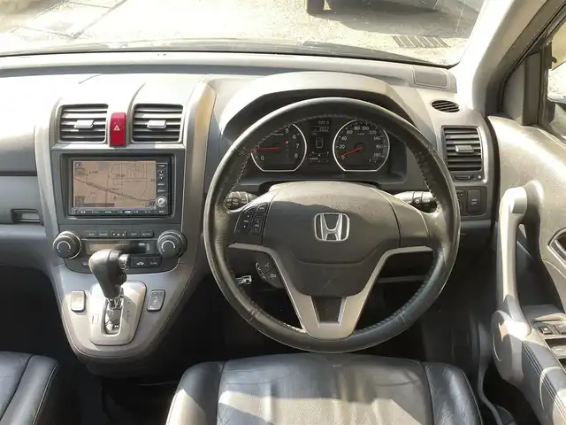 ホンダ ＣＲ－Ｖ ZL 千葉県 2006(平18)年 10.9万km ナイトホークブラックパール ビークルスタビリティアシスト（VSA）/純正HDDインターナビゲーション/（CD/DVD/MSV/ラジオ）/本革シート/バックカメラ/ETC/ステアリングスイッチ/前席パワーシート/前席シートヒーター/電格ミラー/ドアバイザー/純正フロアマット/純正18インチアルミホイール