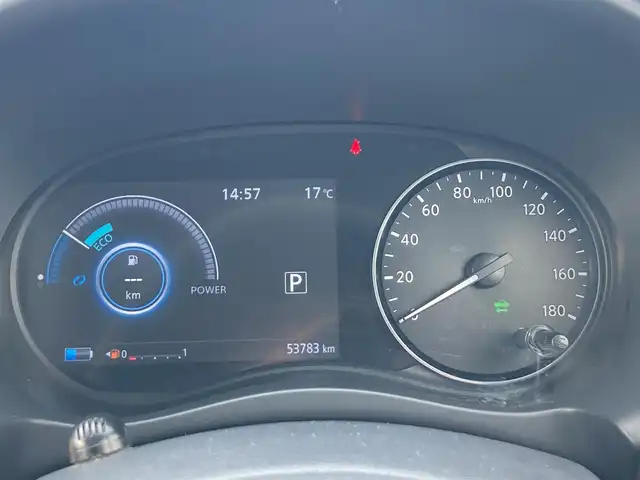 日産 キックス X ツートーンインテリアED 熊本県 2022(令4)年 5.4万km ピュアブラック 純正9インチメモリナビ/・AM/FM/CD/DVD/BT/SD/・フルセグTV/・アラウンドビューモニター/プロパイロット/エマージェンシーブレーキ/車線逸脱警報/車線逸脱防止支援/コーナーセンサー/ふらつき警報/オートハイビーム/革シート/・シートヒーター(D/N)/革巻きステアリング/・ステアリングヒーター/・ステアリングリモコン/インテリジェントルームミラー/純正ドライブレコーダー(前)/ETC2.0/AUTO HOLD/電子パーキング/LEDヘッドライト/・オートライト/・フォグランプ/プッシュスタート/スマートキー×2/純正17インチアルミホイール/純正フロアマット/純正ドアバイザー