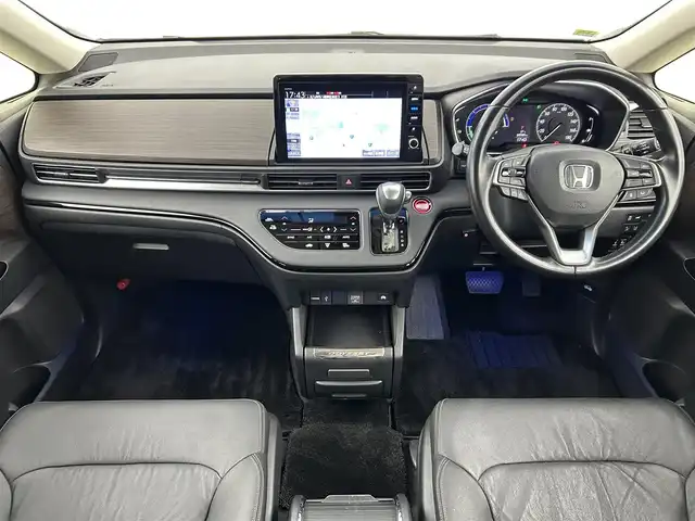 ホンダ オデッセイ ハイブリッド e:HEVアブソルート EX 福岡県 2021(令3)年 4.6万km プラチナホワイトパール 後席モニター　/純正ナビ　/全方位カメラ　/ＥＴＣ２．０　/ＡＣＣ　/コーナーセンサー　/衝突被害軽減ブレーキ　/レーンキープ　/ＢＳＭ　/パーキングアシスト　/両側電動スライドドア　/パワーバックドア　/Ｗエアコン　/ＬＥＤ