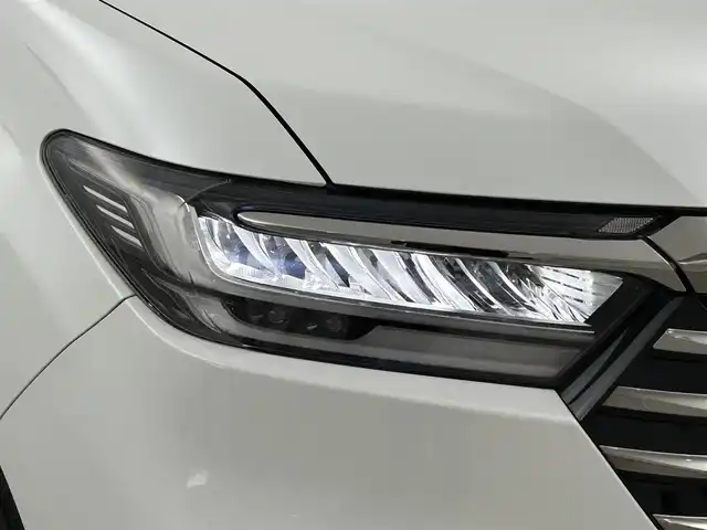 ホンダ オデッセイ ハイブリッド e:HEVアブソルート EX 福岡県 2021(令3)年 4.6万km プラチナホワイトパール 後席モニター　/純正ナビ　/全方位カメラ　/ＥＴＣ２．０　/ＡＣＣ　/コーナーセンサー　/衝突被害軽減ブレーキ　/レーンキープ　/ＢＳＭ　/パーキングアシスト　/両側電動スライドドア　/パワーバックドア　/Ｗエアコン　/ＬＥＤ