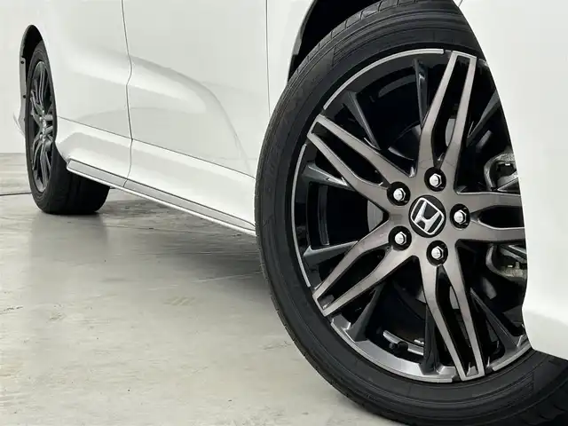 ホンダ オデッセイ ハイブリッド e:HEVアブソルート EX 福岡県 2021(令3)年 4.6万km プラチナホワイトパール 後席モニター　/純正ナビ　/全方位カメラ　/ＥＴＣ２．０　/ＡＣＣ　/コーナーセンサー　/衝突被害軽減ブレーキ　/レーンキープ　/ＢＳＭ　/パーキングアシスト　/両側電動スライドドア　/パワーバックドア　/Ｗエアコン　/ＬＥＤ