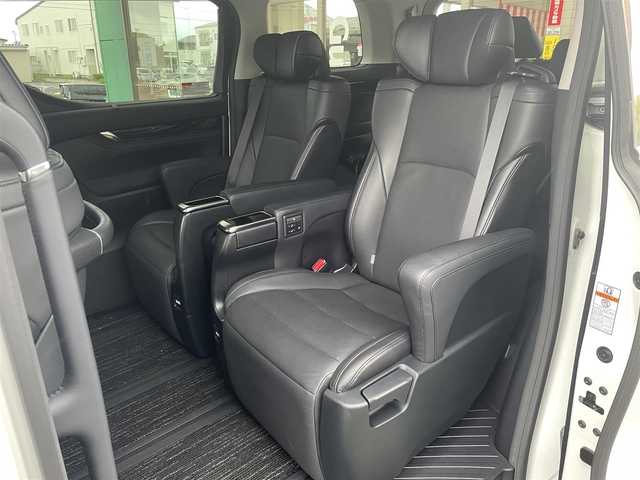 トヨタ ヴェルファイア ハイブリット ZR Gエディション 岩手県 2018(平30)年 4.8万km ホワイトパールクリスタルシャイン 4WD/フルエアロ（モデリスタ）/純正10インチナビ/前方ドライブレコーダー/純正フリップダウンモニター/トヨタセーフティーセンス/・レーントレーシングアシスト/・クリアランスソナー/・パーキングサポートブレーキ/・プリクラッシュセーフティー/・ロードサインアシスト/両側パワースライドドア/アダプティブクルーズコントロール/パワーバックドア/パワーシート/シートメモリー/全席シートヒーター/D/N席シートエアコン/ステアリングスイッチ/ステアリングヒーター/AC100V電源/デジタルインナーミラー/三眼LEDヘッドライト/LEDフォグランプ/オートライト/アダプティブハイビーム/LEDコーナリングランプ/LEDシーケンシャルターンランプ/AM/FM/CD/DVD/USB/HDMI/Bluetooth/ビルトインETC2.0/純正17インチアルミホイール/純正フロアマット/プッシュスタート/スマートキー/スペアキー/保証書/取扱説明書