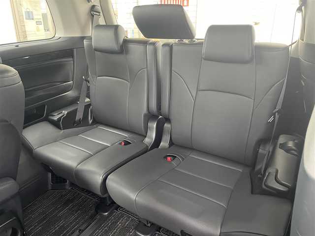 トヨタ ヴェルファイア ハイブリット ZR Gエディション 岩手県 2018(平30)年 4.8万km ホワイトパールクリスタルシャイン 4WD/フルエアロ（モデリスタ）/純正10インチナビ/前方ドライブレコーダー/純正フリップダウンモニター/トヨタセーフティーセンス/・レーントレーシングアシスト/・クリアランスソナー/・パーキングサポートブレーキ/・プリクラッシュセーフティー/・ロードサインアシスト/両側パワースライドドア/アダプティブクルーズコントロール/パワーバックドア/パワーシート/シートメモリー/全席シートヒーター/D/N席シートエアコン/ステアリングスイッチ/ステアリングヒーター/AC100V電源/デジタルインナーミラー/三眼LEDヘッドライト/LEDフォグランプ/オートライト/アダプティブハイビーム/LEDコーナリングランプ/LEDシーケンシャルターンランプ/AM/FM/CD/DVD/USB/HDMI/Bluetooth/ビルトインETC2.0/純正17インチアルミホイール/純正フロアマット/プッシュスタート/スマートキー/スペアキー/保証書/取扱説明書
