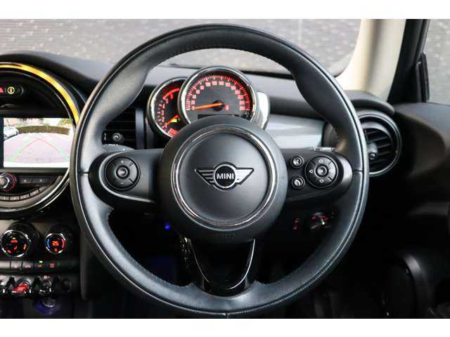 ＭＩＮＩ ミニ クーパー D 大分県 2020(令2)年 6.3万km ペッパー・ホワイト 保証書/取扱説明書/インテリジェントセーフティ/ユニオンジャックテールランプ/純正ナビ/Bluetooth/バックカメラ/オートライト/オートワイパー/純正15インチAW/純正フロアマット/ドライブレコーダー前後（ZDR035）/ETC