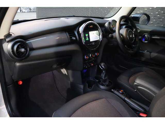 ＭＩＮＩ ミニ クーパー D 大分県 2020(令2)年 6.3万km ペッパー・ホワイト 保証書/取扱説明書/インテリジェントセーフティ/ユニオンジャックテールランプ/純正ナビ/Bluetooth/バックカメラ/オートライト/オートワイパー/純正15インチAW/純正フロアマット/ドライブレコーダー前後（ZDR035）/ETC