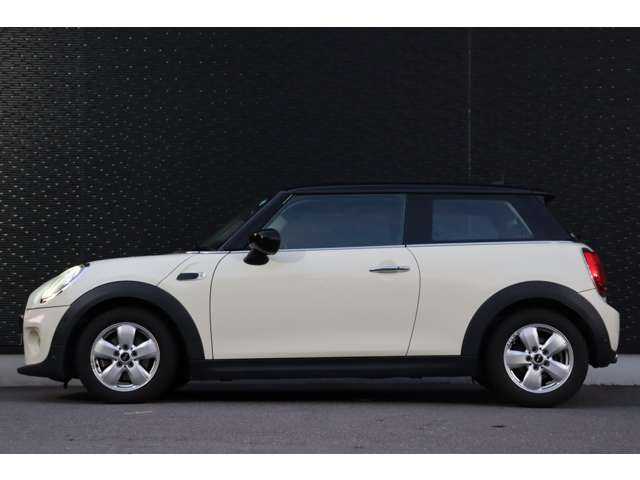 ＭＩＮＩ ミニ クーパー D 大分県 2020(令2)年 6.3万km ペッパー・ホワイト 保証書/取扱説明書/インテリジェントセーフティ/ユニオンジャックテールランプ/純正ナビ/Bluetooth/バックカメラ/オートライト/オートワイパー/純正15インチAW/純正フロアマット/ドライブレコーダー前後（ZDR035）/ETC