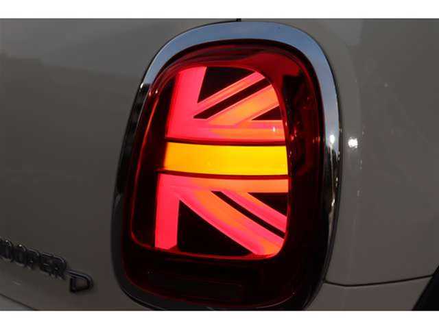 ＭＩＮＩ ミニ クーパー D 東京都 2020(令2)年 6.3万km ペッパー・ホワイト 保証書/取扱説明書/インテリジェントセーフティ/ユニオンジャックテールランプ/純正ナビ/Bluetooth/バックカメラ/オートライト/オートワイパー/純正15インチAW/純正フロアマット/ドライブレコーダー前後（ZDR035）/ETC
