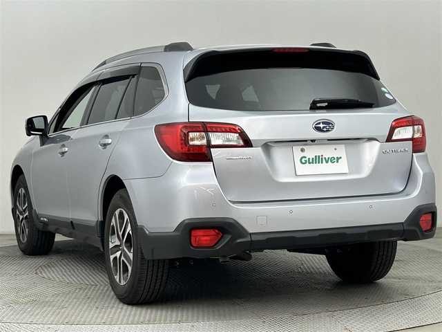 スバル アウトバック ベース 道央・札幌 2018(平30)年 2.9万km アイスシルバーメタリック ・４WD/・DIATONEサウンドナビ/　CD/DVD/SD/BT/フルセグ/・バック/サイド/フロントカメラ/・ETC/・前方ドライブレコーダー/・アイサイト/・SI-DRIVE/・X-MODE/・レーダークルーズコントロール/・レーンキープアシスト/・クリアランスソナー/・BSM/・ステアリングヒーター/・前席シートヒーター/・パドルシフト/・ステアリングスイッチ/・ルーフレール/・プッシュスタート/・スマートキー/・純正フロアマット/・ドアバイザー/・社外AW付スタッドレス積込(225/65/R17)