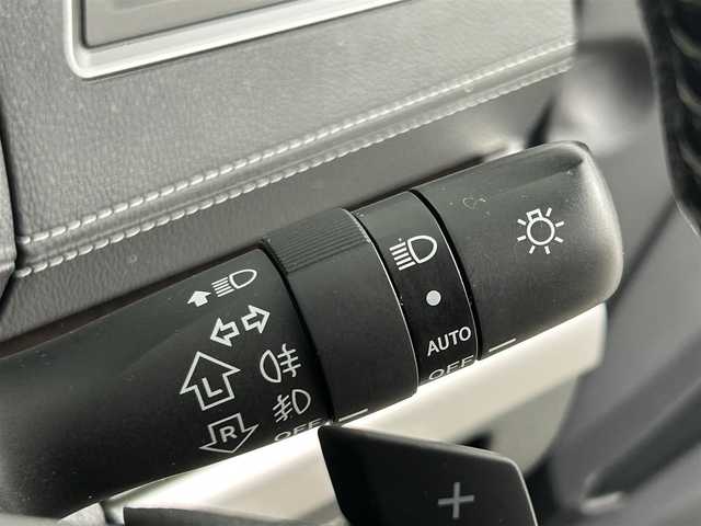 スバル アウトバック ベース 道央・札幌 2018(平30)年 2.9万km アイスシルバーメタリック ・４WD/・DIATONEサウンドナビ/　CD/DVD/SD/BT/フルセグ/・バック/サイド/フロントカメラ/・ETC/・前方ドライブレコーダー/・アイサイト/・SI-DRIVE/・X-MODE/・レーダークルーズコントロール/・レーンキープアシスト/・クリアランスソナー/・BSM/・ステアリングヒーター/・前席シートヒーター/・パドルシフト/・ステアリングスイッチ/・ルーフレール/・プッシュスタート/・スマートキー/・純正フロアマット/・ドアバイザー/・社外AW付スタッドレス積込(225/65/R17)