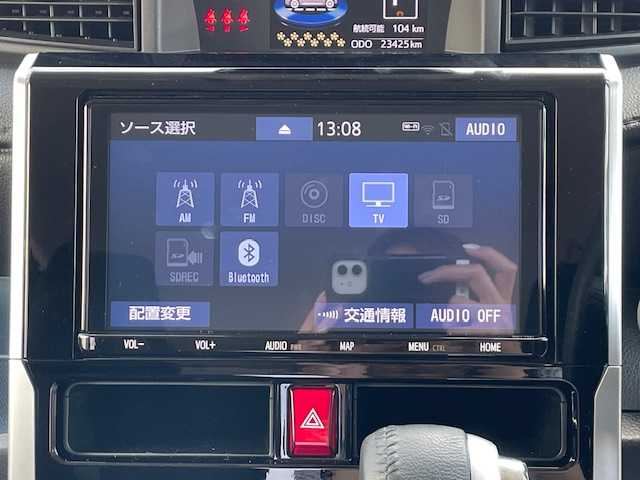 トヨタ ルーミー カスタムG－T 静岡県 2022(令4)年 2.4万km ブラックマイカメタリック ●純正ナビ/(フルセグ/CD/DVD/Bluetooth)/(NSZT-Y68T)/●全方位カメラ/●レーダークルーズコントロール/●衝突被害軽減システム/●レーンキープアシスト/●後方コーナーセンサー/●電動パーキングブレーキ/●オートブレーキホールド/●LEDライト&フォグランプ/●オートライト/●革巻きステアリング/●ステアリングスイッチ/●ETC/●両側パワースライド/●電動格納ウィンカーミラー/●WSRS+ABS/●純正１５インチアルミホイール