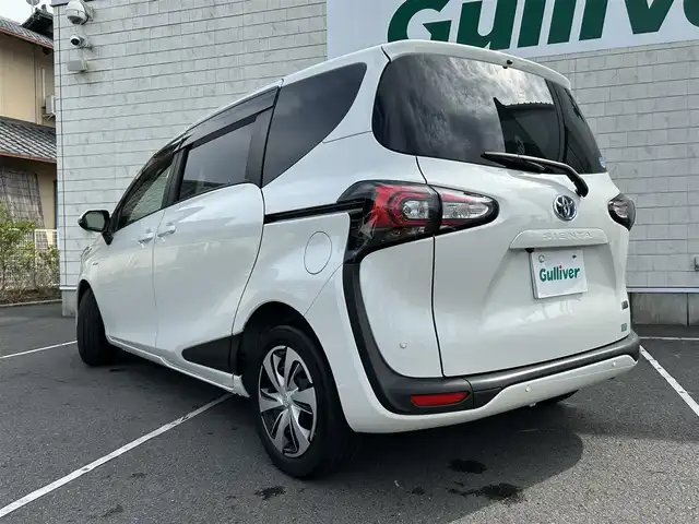 トヨタ シエンタ ハイブリッド G クエロ 静岡県 2019(令1)年 5.2万km ホワイトパールクリスタルシャイン 純正メモリナビ/（AM/FM/CD/DVD/BT)/フルセグTV/バックカメラ/両側パワースライドドア /クルーズコントロール/スマートキー/プッシュスタート/プリクラッシュ セーフティ/レーンキープアシスト/横滑り防止装置/ハーフレザーシート/ビルトインETC2.0/前後コーナーセンサー/パーキングサポートブレーキ/純正１５インチアルミホイール/前後型ドライブレコーダー/純正フロアマット/電格ミラー/ドアバイザー /取り扱い説明書