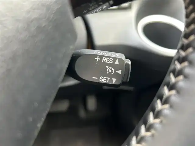 トヨタ シエンタ ハイブリッド G クエロ 静岡県 2019(令1)年 5.2万km ホワイトパールクリスタルシャイン 純正メモリナビ/（AM/FM/CD/DVD/BT)/フルセグTV/バックカメラ/両側パワースライドドア /クルーズコントロール/スマートキー/プッシュスタート/プリクラッシュ セーフティ/レーンキープアシスト/横滑り防止装置/ハーフレザーシート/ビルトインETC2.0/前後コーナーセンサー/パーキングサポートブレーキ/純正１５インチアルミホイール/前後型ドライブレコーダー/純正フロアマット/電格ミラー/ドアバイザー /取り扱い説明書