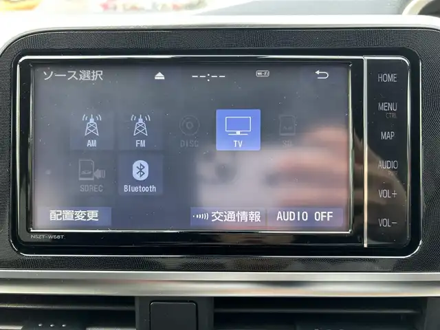 トヨタ シエンタ ハイブリッド G クエロ 静岡県 2019(令1)年 5.2万km ホワイトパールクリスタルシャイン 純正メモリナビ/（AM/FM/CD/DVD/BT)/フルセグTV/バックカメラ/両側パワースライドドア /クルーズコントロール/スマートキー/プッシュスタート/プリクラッシュ セーフティ/レーンキープアシスト/横滑り防止装置/ハーフレザーシート/ビルトインETC2.0/前後コーナーセンサー/パーキングサポートブレーキ/純正１５インチアルミホイール/前後型ドライブレコーダー/純正フロアマット/電格ミラー/ドアバイザー /取り扱い説明書