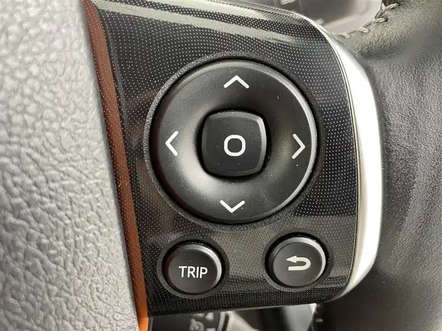 トヨタ シエンタ ハイブリッド G クエロ 大阪府 2019(令1)年 5.2万km ホワイトパールクリスタルシャイン トヨタセーフティセンス/　・衝突軽減ブレーキ/　・プリクラッシュセーフティ　PCS/　・レーンキープアシスト　LKA/　・クルーズコントロール/純正メモリナビ/　AM/FM/CD/DVD/Bluetooth/フルセグTV/バックカメラ/両側パワースライドドア /ハーフレザーシート/LEDオートライト/フォグランプ/スマートキー/プッシュスタート/ビルトインETC2.0/前後コーナーセンサー/パーキングサポートブレーキ/純正１５インチアルミホイール/純正フロアマット/電格ミラー/ドアバイザー