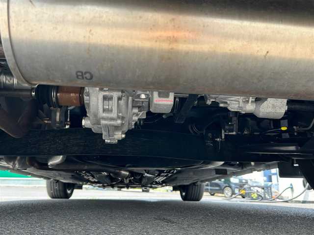 日産 オーラ G FOUR レザーエディション 宮城県 2024(令6)年 1.7万km ピュアホワイトパール 寒冷地仕様/・デアイサー/・LEDリアフォグランプ/コネクトナビゲーションシステム/・メモリーナビ/・9インチワイドディスプレイ/・地デジTV/・BOSEパーソナルプラスサウンドシステム/・USB電源ソケットタイプC(前席)/・ワイヤレス充電/・ETC2.0/・プロパイロット/・SOSコール/＝＝＝/4WD/インテリジェントエマージェンシーブレーキ/踏み間違い衝突防止アシスト/標識検知機能/前方衝突予測警報/車線逸脱警報/ふらつき警報/車線逸脱防止支援システム/エマージェンシーストップシグナル/後側方衝突防止支援システム/後側方車両検知警報/後退時車両検知機能/インテリジェントルームミラー/インテリジェントアラウンドビューモニター/純正ナビ/フルセグTV/Bluetooth/HDMI/USB/ドライブレコーダー/電動パーキングブレーキ/ブレーキホールド/本革シート/シートヒーター/ステアリングヒーター/アダプティブLEDヘッドランプ/フォグランプ/スマートキー/スペアキー有/純正17インチAW/純正フロアマット/取扱説明書/保証書