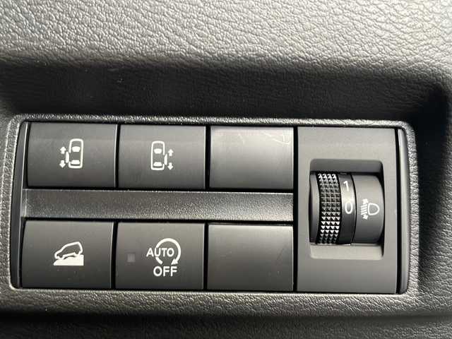 三菱 デリカミニ 富山県 2024(令6)年 0.5万km パール 純正ＳＤ９インチナビ　/フルセグ　/両側電動スライドドア　/衝突軽減装置　/全方位カメラ　/禁煙車　/バックカメラ　/コーナーセンサー　/４WD　/LEDヘッドライト　/レーダークルーズコントロール　/スマートキー　/シートヒーター/純正アルミホイール/純正オーディオ/ウィンカーミラー/電動格納ミラー/ワンオーナー/ETC/プッシュスタート