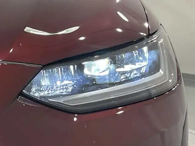 ホンダ ＺＲ－Ｖ ハイブリッド e:HEV Z 愛知県 2023(令5)年 1.5万km ワイン 純正９インチホンダコネクトディスプレー　/（AM/FM/Bluetooth/フルセグTV/CarPlay/USB)/マルチビューカメラ　/ホンダセンシング　/　　-衝突軽減ブレーキ（CMBS)/　　-誤発進抑制機能/　　-路外逸脱抑制機能/　　-渋滞追従機能付アダプティブクルーズコントロール（ACC）/　　-先行車発進お知らせ機能　/　　-標識認識機能/　　-オートハイビーム/　　-ブラインドスポットインフォメーション/　　-パーキングセンサーシステム/ビルトインＥＴＣ２．０　/LEDヘッドライト/シートヒーター/ステアリングヒーター　/電動バックドア　/ドライブレコーダー　/置くだけ充電　/電動パワーシート　/パドルシフト