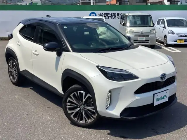 トヨタ ヤリスクロス ハイブリッド Z 岡山県 2021(令3)年 4.6万km ブラックマイカ/ホワイトパールクリスタルシャイン 2トーン 純正ナビ/フルセグTV/BT/全方位カメラ/ETC/ハーフレザーシート/パワーシート/Ｄ/Ｎシートヒーター/ハンドルヒーター/ドラレコ/純正18ＡＷ/LEDヘッドライト/オートライト/オートハイビーム/コーナーセンサー/衝突軽減ブレーキ/レーンキープアシスト/アダプティブクルーズコントロール/オートホールド/スマートキー/プッシュスタート