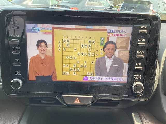 トヨタ ヤリスクロス ハイブリッド Z 岡山県 2021(令3)年 4.6万km ブラックマイカ/ホワイトパールクリスタルシャイン 2トーン 純正ナビ/フルセグTV/BT/全方位カメラ/ETC/ハーフレザーシート/パワーシート/Ｄ/Ｎシートヒーター/ハンドルヒーター/ドラレコ/純正18ＡＷ/LEDヘッドライト/オートライト/オートハイビーム/コーナーセンサー/衝突軽減ブレーキ/レーンキープアシスト/アダプティブクルーズコントロール/オートホールド/スマートキー/プッシュスタート
