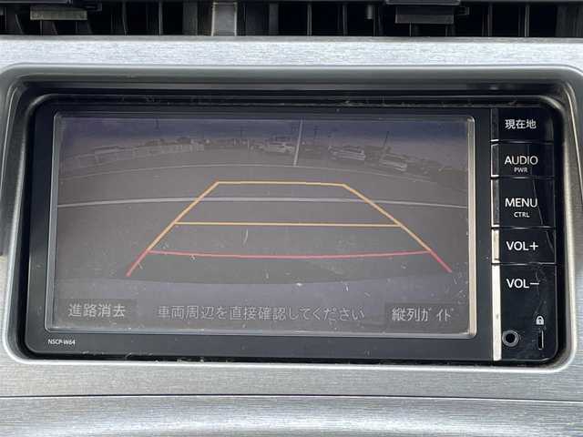 トヨタ プリウス S 千葉県 2015(平27)年 6.2万km ホワイトパールクリスタルシャイン 純正SDナビ/(TV BT CD FM AM)/バックカメラ/横滑り防止装置/ビルトインETC/アイドリングストップ/フォグランプ/オートライト/ウィンカーミラー/電動格納ミラー/純正15インチAW/シートリフター/プッシュスタート/スマートキー/フロアマット/ドアバイザー/スペアキー/取扱説明書/保証書