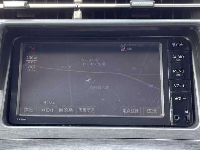 トヨタ プリウス S 千葉県 2015(平27)年 6.2万km ホワイトパールクリスタルシャイン 純正SDナビ/(TV BT CD FM AM)/バックカメラ/横滑り防止装置/ビルトインETC/アイドリングストップ/フォグランプ/オートライト/ウィンカーミラー/電動格納ミラー/純正15インチAW/シートリフター/プッシュスタート/スマートキー/フロアマット/ドアバイザー/スペアキー/取扱説明書/保証書