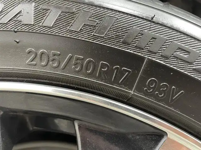 トヨタ エスクァイア ハイブリッド Gi プレミアムパッケージ 大阪府 2017(平29)年 5.4万km ホワイトパールクリスタルシャイン モデリスタエアロ 純正10incナビ(フルセグ/DVD再生/Bluetooth) バックカメラ 後席モニター ETC ハーフレザー シート＆ハンドルヒーター 衝突軽減 クルコン トヨタセーフティセンス