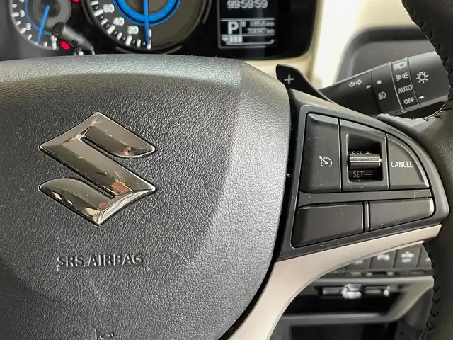 スズキ クロスビー HYBRID MZ 岩手県 2018(平30)年 7万km キャラバンアイボリーパールメタリック/ホワイト 2トーンルーフ ワンオーナー/４WD/ターボ/全方位モニター/スズキセーフティサポート/デュアルセンサーブレーキサポート/車線逸脱警報/ハイビームアシスト/リヤパーキングセンサー/誤発進抑制機能/後退時ブレーキアシスト/ヒルディセントコントロール/クルーズコントロール/パドルシフト/シートヒーター/純正ナビ/（CD/DVD/フルセグ/SD/USB/Bluetooth）/ETC/LEDヘッドライト/純正16インチアルミホイール