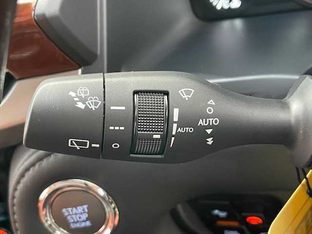 レクサス ＬＸ 宮城県 2016(平28)年 3.4万km ホワイトパールクリスタルシャイン ４WD/純正ナビ/フルセグTV/バックカメラ/パノラマモニター/モデリスタエアロ/サンルーフ/レクサスセーフティシステム/・プリクラッシュセーフティ/・レーンディパーチャーアラート/・アダプティブハイビーム/・レーダークルーズコントロール/ブラインドスポットモニター/リアトラフィックアラート/リアエンターテイメントシステム/マークレビンソン/ヘッドアップディスプレイ/クールボックス/置くだけ充電/本革シート/シートヒーター/シートベンチレーション/ステアリングヒーター/エアサスペンション/LEDシーケンシャルシグナルランプ/ETC2.0/ドライブレコーダー/純正フロアマット/純正21インチアルミ/３列シート/パドルシフト