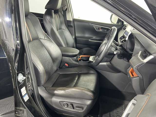 トヨタ ＲＡＶ４ アドベンチャー 広島県 2019(令1)年 3.2万km アティチュードブラックマイカ 純正9型ナビ/バックモニター/パワーシート/シートヒーター/ベンチレーション/ステアリングヒーター/セーフティセンス/・プリクラッシュセーフティ/・レーントレーシングアシスト/・オートマチックハイビーム/・レーダークルーズコントロール/クリアランスソナー/ダウンヒルアシストコントロール/LEDヘッドランプ/純正19インチAW/ETC2.0/ドライブレコーダー