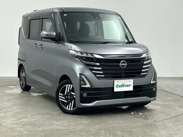 日産 ルークス ハイウェイスター X 三重県 2023(令5)年 0.8万km チタニウムグレーメタリック 禁煙車/純正ディスプレイオーディオ/BT/USB/AM.FM/アラウンドビューモニター/両側パワースライドドア/クリアランスソナー/純正ドライブレコーダー（前後）/ETC/ステアリングスイッチ/純正14インチアルミホイール/オートハイビーム/スマートキー/フォグランプ