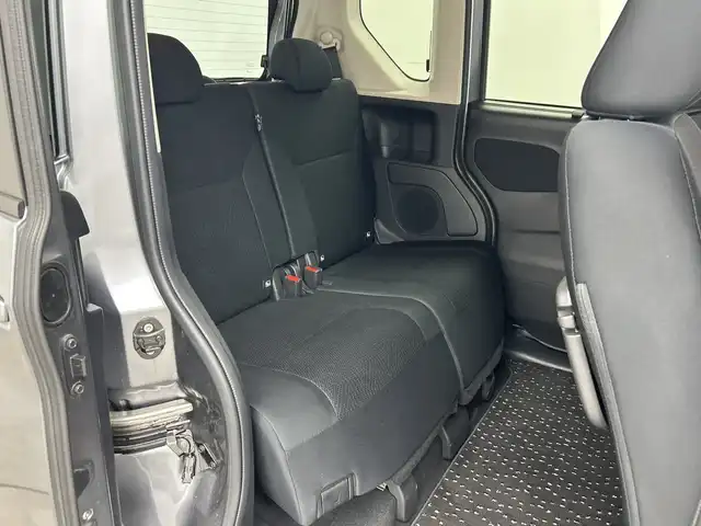 日産 ルークス ハイウェイスター X 三重県 2023(令5)年 0.8万km チタニウムグレーメタリック 禁煙車/純正ディスプレイオーディオ/BT/USB/AM.FM/アラウンドビューモニター/両側パワースライドドア/クリアランスソナー/純正ドライブレコーダー（前後）/ETC/ステアリングスイッチ/純正14インチアルミホイール/オートハイビーム/スマートキー/フォグランプ
