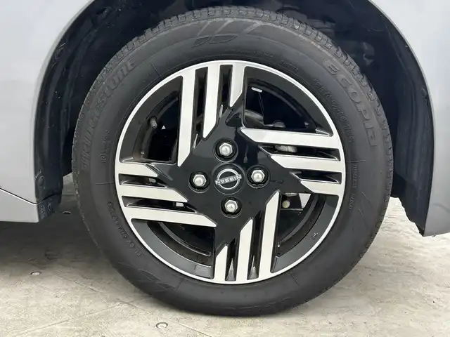 日産 ルークス ハイウェイスター X 三重県 2023(令5)年 0.8万km チタニウムグレーメタリック 禁煙車/純正ディスプレイオーディオ/BT/USB/AM.FM/アラウンドビューモニター/両側パワースライドドア/クリアランスソナー/純正ドライブレコーダー（前後）/ETC/ステアリングスイッチ/純正14インチアルミホイール/オートハイビーム/スマートキー/フォグランプ