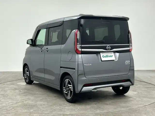 日産 ルークス ハイウェイスター X 三重県 2023(令5)年 0.8万km チタニウムグレーメタリック 禁煙車/純正ディスプレイオーディオ/BT/USB/AM.FM/アラウンドビューモニター/両側パワースライドドア/クリアランスソナー/純正ドライブレコーダー（前後）/ETC/ステアリングスイッチ/純正14インチアルミホイール/オートハイビーム/スマートキー/フォグランプ