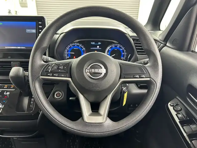 日産 ルークス ハイウェイスター X 三重県 2023(令5)年 0.8万km チタニウムグレーメタリック 禁煙車/純正ディスプレイオーディオ/BT/USB/AM.FM/アラウンドビューモニター/両側パワースライドドア/クリアランスソナー/純正ドライブレコーダー（前後）/ETC/ステアリングスイッチ/純正14インチアルミホイール/オートハイビーム/スマートキー/フォグランプ