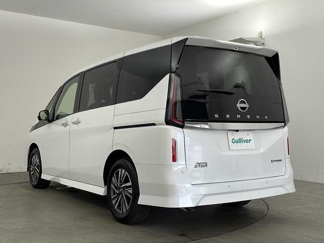 日産 セレナ e－パワー ハイウェイスター V 兵庫県 2025(令7)年 0.1千km プリズムホワイト ・登録済未使用車/・純正ナビ/USB/HDMI/TV/Bluetooth/Apps/・アラウンドビューモニター/・おくだけ充電/・純正リアフリップダウンモニター/・両側パワースライドドア/・タッチフリースライドドア/・プラズマクラスター/・デジタルインナーミラー/・プロパイロット/・インテリジェントクルーズ/・レーダークルーズコントロール/・車線維持支援/・車線逸脱防止支援/・後側方支援/・緊急支援/・先行車発進お知らせ/・標識検知支援/・駐車支援/・ドライバーモニター/・ビルトインＥＴＣ2.0/・スマートキー/・LEDヘッドランプ