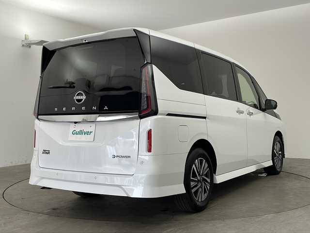 日産 セレナ e－パワー ハイウェイスター V 兵庫県 2025(令7)年 0.1千km プリズムホワイト ・登録済未使用車/・純正ナビ/USB/HDMI/TV/Bluetooth/Apps/・アラウンドビューモニター/・おくだけ充電/・純正リアフリップダウンモニター/・両側パワースライドドア/・タッチフリースライドドア/・プラズマクラスター/・デジタルインナーミラー/・プロパイロット/・インテリジェントクルーズ/・レーダークルーズコントロール/・車線維持支援/・車線逸脱防止支援/・後側方支援/・緊急支援/・先行車発進お知らせ/・標識検知支援/・駐車支援/・ドライバーモニター/・ビルトインＥＴＣ2.0/・スマートキー/・LEDヘッドランプ