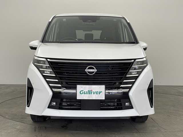 日産 セレナ e－パワー ハイウェイスター V 兵庫県 2025(令7)年 0.1千km プリズムホワイト ・登録済未使用車/・純正ナビ/USB/HDMI/TV/Bluetooth/Apps/・アラウンドビューモニター/・おくだけ充電/・純正リアフリップダウンモニター/・両側パワースライドドア/・タッチフリースライドドア/・プラズマクラスター/・デジタルインナーミラー/・プロパイロット/・インテリジェントクルーズ/・レーダークルーズコントロール/・車線維持支援/・車線逸脱防止支援/・後側方支援/・緊急支援/・先行車発進お知らせ/・標識検知支援/・駐車支援/・ドライバーモニター/・ビルトインＥＴＣ2.0/・スマートキー/・LEDヘッドランプ