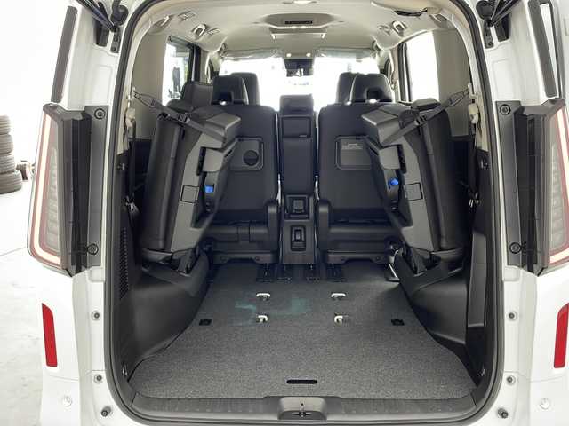 日産 セレナ e－パワー ハイウェイスター V 兵庫県 2025(令7)年 0.1千km プリズムホワイト ・登録済未使用車/・純正ナビ/USB/HDMI/TV/Bluetooth/Apps/・アラウンドビューモニター/・おくだけ充電/・純正リアフリップダウンモニター/・両側パワースライドドア/・タッチフリースライドドア/・プラズマクラスター/・デジタルインナーミラー/・プロパイロット/・インテリジェントクルーズ/・レーダークルーズコントロール/・車線維持支援/・車線逸脱防止支援/・後側方支援/・緊急支援/・先行車発進お知らせ/・標識検知支援/・駐車支援/・ドライバーモニター/・ビルトインＥＴＣ2.0/・スマートキー/・LEDヘッドランプ