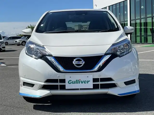 日産 ノート e－パワー X 奈良県 2018(平30)年 3.1万km ブリリアントホワイトパール 純正ナビ/（フルセグ／ＢＴ／ＣＤ／ＤＶＤ）/純正エアロ/全方位モニター/衝突軽減システム/レーンキープアシスト/前後コーナーセンサー/ＬＥＤヘッドライト/オートライト/前方ドライブレコーダー/ＥＴＣ/純正15インチAW/スペアキーX1