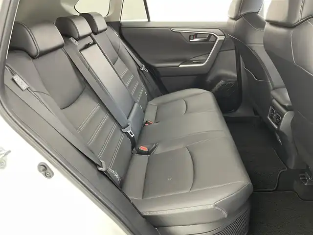 トヨタ ＲＡＶ４ ハイブリッドG 愛知県 2023(令5)年 3.9万km プラチナホワイトパールマイカ 純１０型ナビ　モデリスタ　デジイン　全方位カメラ　ＢＳＭ　電動リヤゲート　セーフティセンス　衝突軽減　オートハイビーム　追従クルコン　電子パーキング　ＥＴＣ２．０　ドラレコ　ステアヒーター