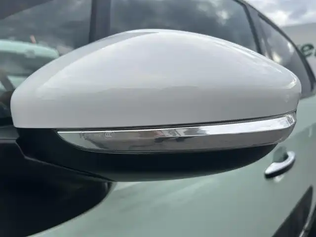 シトロエン シトロエン Ｃ３ インスパイアード by ジャパンコレクション 滋賀県 2020(令2)年 1.8万km 緑Ⅱ 純正ディスプレイオーディオ/　　　　（BT/AM/FM/Appel Carplay）/プッシュスタート/クルコン/バックカメラ/ドラレコ前後/レーンキープアシスト/ドラレコ前後/ETC/スペアキー1本