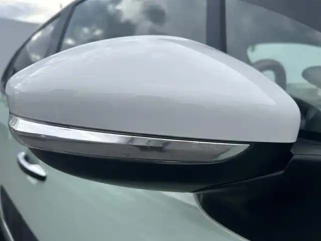 シトロエン シトロエン Ｃ３ インスパイアード by ジャパンコレクション 滋賀県 2020(令2)年 1.8万km 緑Ⅱ 純正ディスプレイオーディオ/　　　　（BT/AM/FM/Appel Carplay）/プッシュスタート/クルコン/バックカメラ/ドラレコ前後/レーンキープアシスト/ドラレコ前後/ETC/スペアキー1本