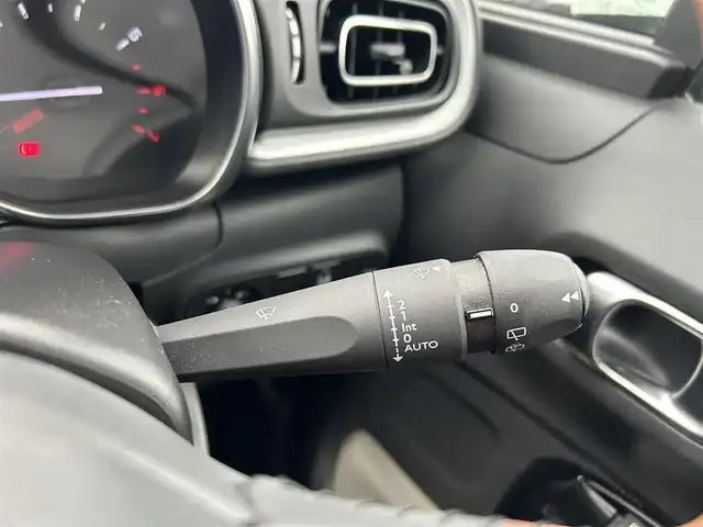 シトロエン シトロエン Ｃ３ インスパイアード by ジャパンコレクション 滋賀県 2020(令2)年 1.8万km アーモンドグリーン 純正ディスプレイオーディオ/　　　　（BT/AM/FM/Appel Carplay）/プッシュスタート/クルコン/バックカメラ/ドラレコ前後/レーンキープアシスト/ドラレコ前後/ETC/スペアキー1本