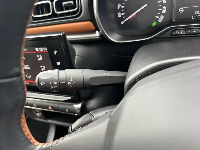 シトロエン シトロエン Ｃ３ インスパイアード by ジャパンコレクション 滋賀県 2020(令2)年 1.8万km アーモンドグリーン 純正ディスプレイオーディオ/　　　　（BT/AM/FM/Appel Carplay）/プッシュスタート/クルコン/バックカメラ/ドラレコ前後/レーンキープアシスト/ドラレコ前後/ETC/スペアキー1本