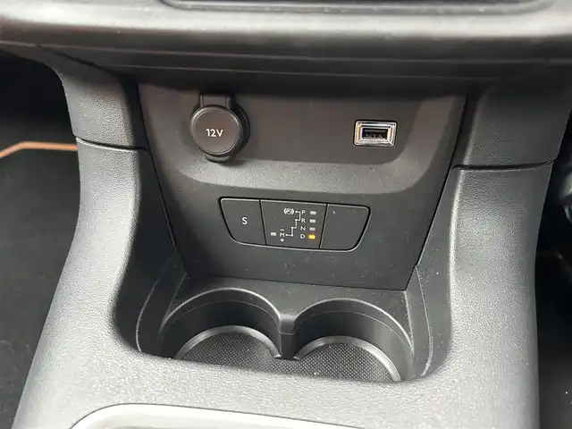 シトロエン シトロエン Ｃ３ インスパイアード by ジャパンコレクション 滋賀県 2020(令2)年 1.8万km アーモンドグリーン 純正ディスプレイオーディオ/　　　　（BT/AM/FM/Appel Carplay）/プッシュスタート/クルコン/バックカメラ/ドラレコ前後/レーンキープアシスト/ドラレコ前後/ETC/スペアキー1本