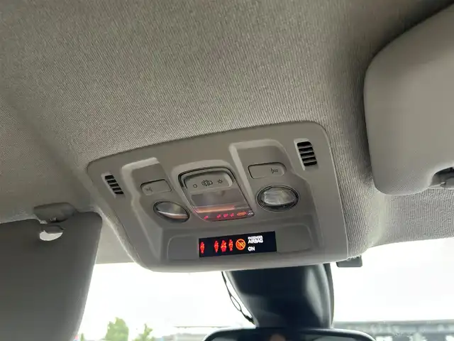 シトロエン シトロエン Ｃ３ インスパイアード by ジャパンコレクション 滋賀県 2020(令2)年 1.8万km アーモンドグリーン 純正ディスプレイオーディオ/　　　　（BT/AM/FM/Appel Carplay）/プッシュスタート/クルコン/バックカメラ/ドラレコ前後/レーンキープアシスト/ドラレコ前後/ETC/スペアキー1本