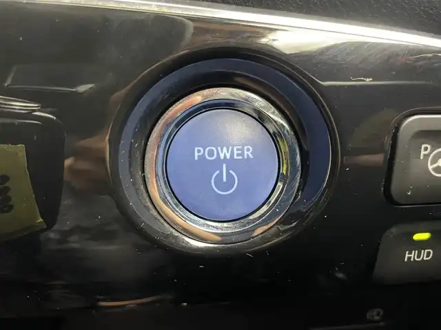 トヨタ プリウス ＰＨＶ A プレミアム 愛知県 2017(平29)年 3.5万km グレーメタリック 純正ナビ/CD DVD フルセグTV Bluetooth/バックカメラ/ドラレコ/ビルトインETC/トヨタセーフティセンス/レーンキープアシスト/レーダークルーズコントロール/パーキングアシスト/オートマチックハイビーム/LEDヘッドライト/オートライト/純正18インチアルミホイール/シートヒーター/ステアリングヒーター/ウィンカーミラー/電動格納ミラー/横滑り防止装置/AC１００V/スマートキー/エンジンプッシュスタート/本革シート/フロアマット/充電器あり